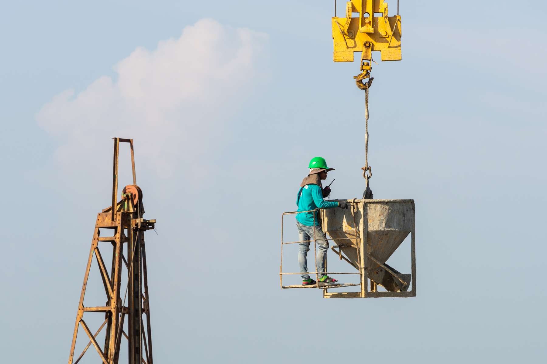 Telescopic Boom Lifts in Industrial Construction | Man Lift USA